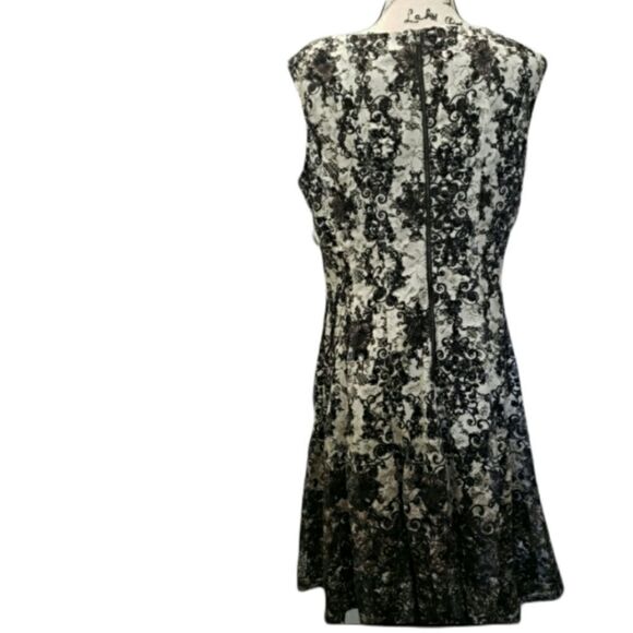 🆕️ Ombre Lace Overlay A-Line Dress - Picture 2 of 3